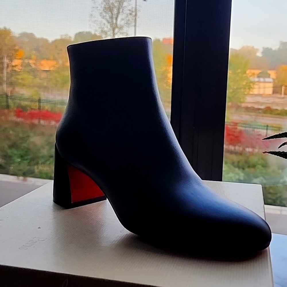 🖤❤️Christian Louboutin Truela 55 Calf size 40 (9.5)